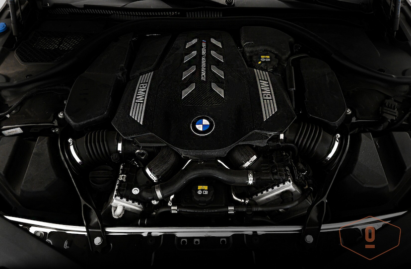 Foto do veículo BMW M850I 4.4 V8 TWINPOWER GASOLINA XDRIVE STEPTRONIC  22 KM 580.000,00
