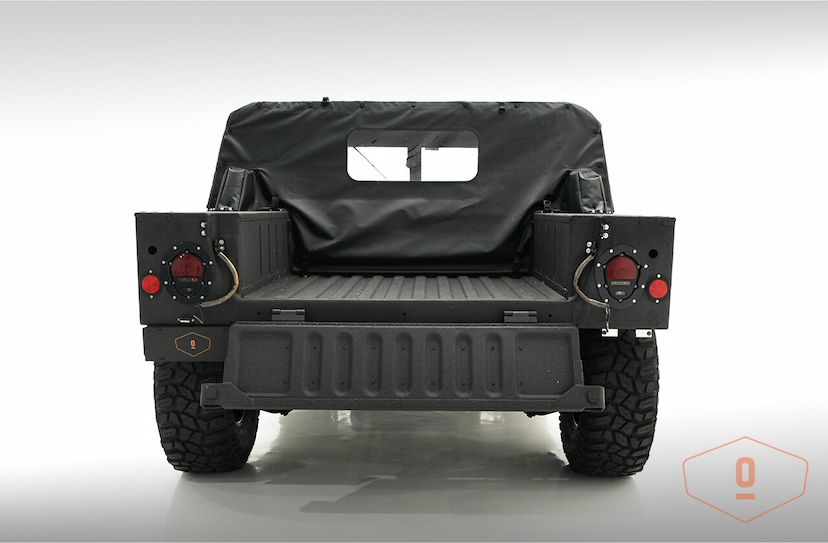 Foto do veículo HUMMER H1   1987 126.494 KM 650.000,00