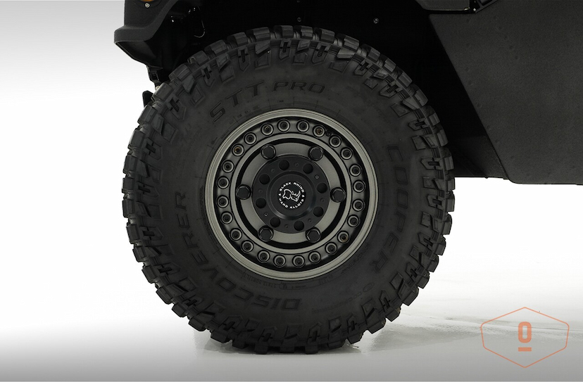 Foto do veículo HUMMER H1   1987 126.494 KM 650.000,00