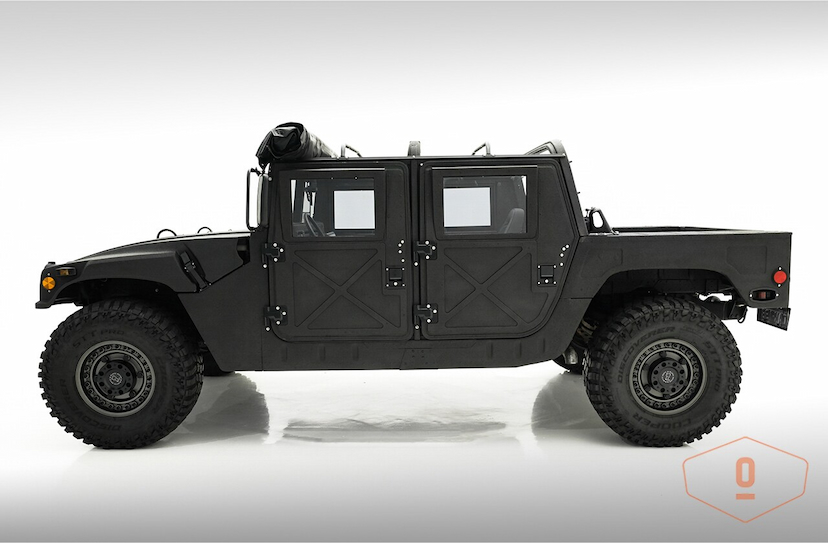 Foto do veículo HUMMER H1   1987 126.494 KM 650.000,00