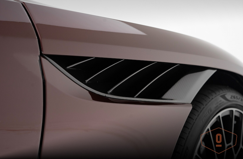 Foto do veículo ASTON MARTIN DBS 770 ULTIMATE 2023 430 KM 4.600.000,00