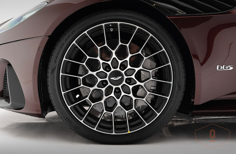 Foto do veículo ASTON MARTIN DBS 770 ULTIMATE 2023 430 KM 4.600.000,00