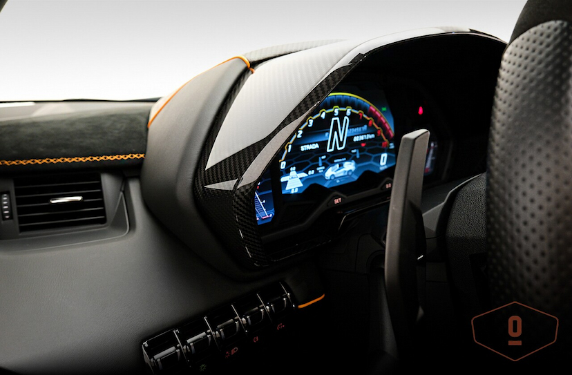 Foto do veículo LAMBORGHINI AVENTADOR SVJ ROADSTER 2020 3 KM 8.900.000,00