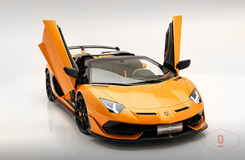 Foto do veículo LAMBORGHINI AVENTADOR SVJ ROADSTER 2020 3 KM 8.900.000,00