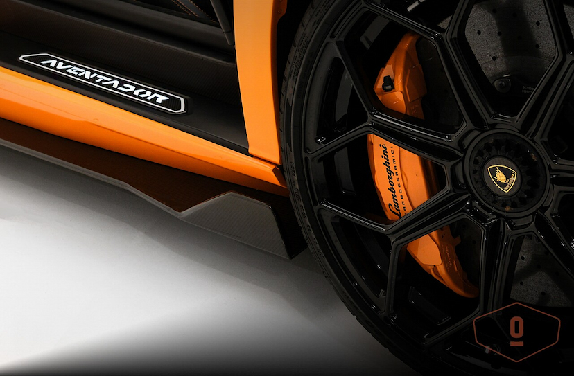 Foto do veículo LAMBORGHINI AVENTADOR SVJ ROADSTER 2020 3 KM 8.900.000,00