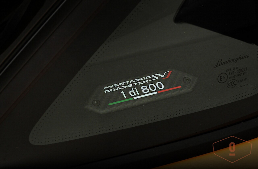 Foto do veículo LAMBORGHINI AVENTADOR SVJ ROADSTER 2020 3 KM 8.900.000,00