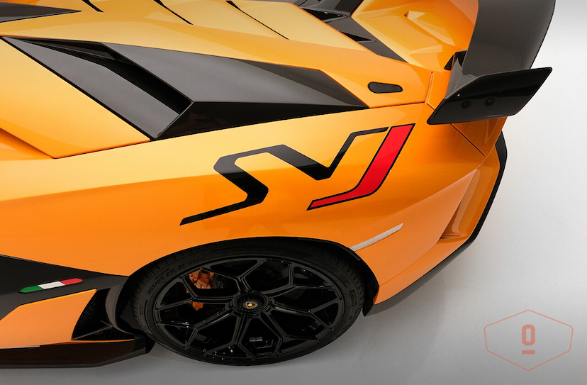 Foto do veículo LAMBORGHINI AVENTADOR SVJ ROADSTER 2020 3 KM 8.900.000,00