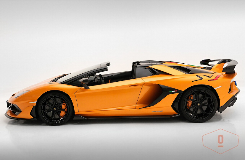Foto do veículo LAMBORGHINI AVENTADOR SVJ ROADSTER 2020 3 KM 8.900.000,00