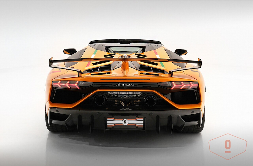 Foto do veículo LAMBORGHINI AVENTADOR SVJ ROADSTER 2020 3 KM 8.900.000,00