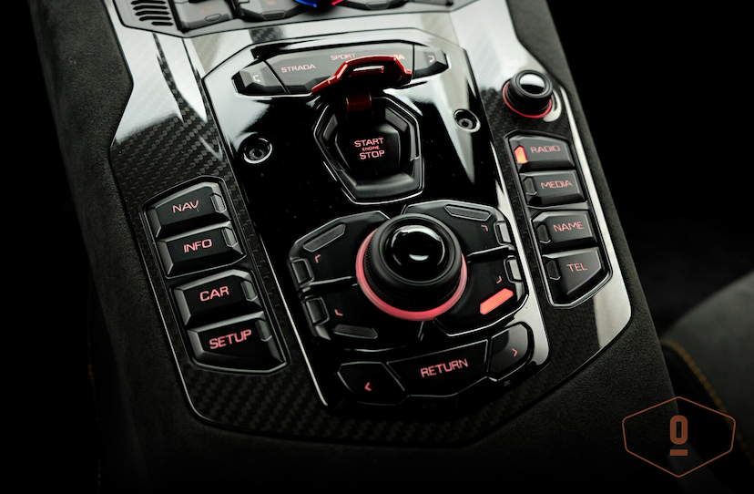 Foto do veículo LAMBORGHINI AVENTADOR ULTIMAE 2022 116 KM 9.200.000,00