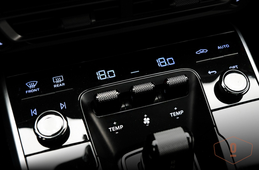Foto do veículo PORSCHE 911 TURBO 2023 5.731 KM 1.200.000,00
