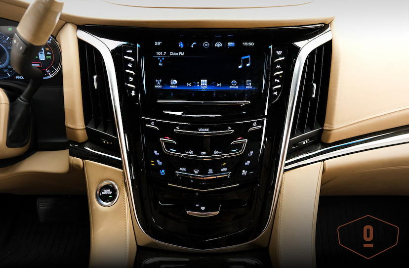 Foto do veículo CADILLAC ESCALADE ESV 4X4 PLATINUM 7L 2018 31 KM 870.000,00