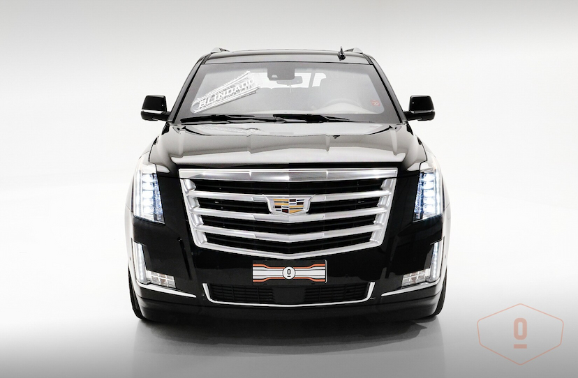 Foto do veículo CADILLAC ESCALADE ESV 4X4 PLATINUM 7L 2018 31 KM 870.000,00