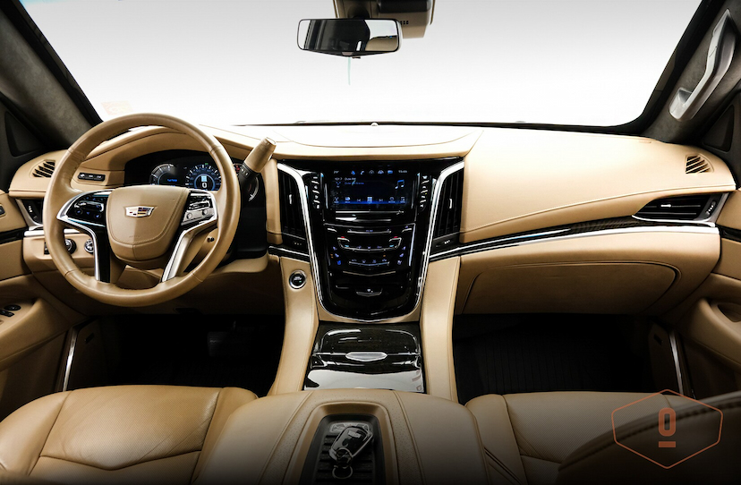 Foto do veículo CADILLAC ESCALADE ESV 4X4 PLATINUM 7L 2018 31 KM 870.000,00