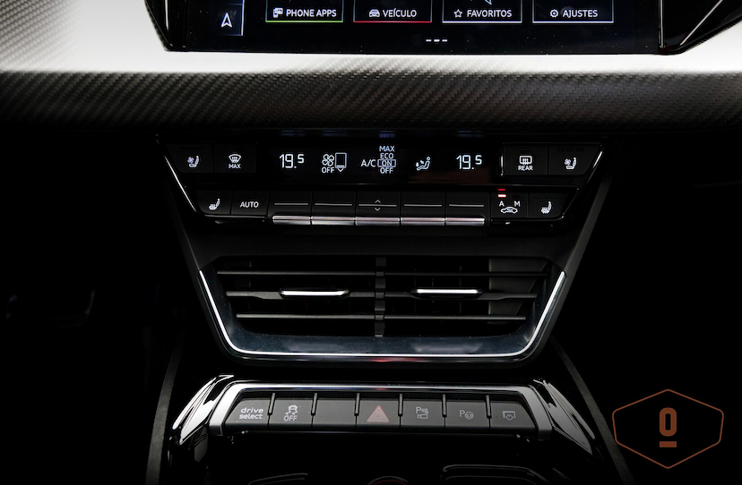 Foto do veículo AUDI RS E-TRON GT GT 2022 2 KM 550.000,00