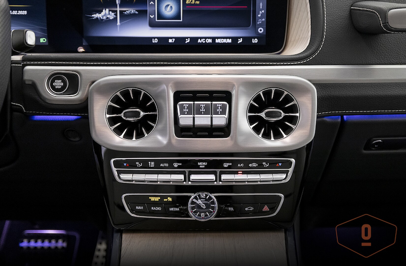 Foto do veículo MERCEDES-BENZ G 63 AMG 4MATIC 2023 15.049 KM 2.050.000,00