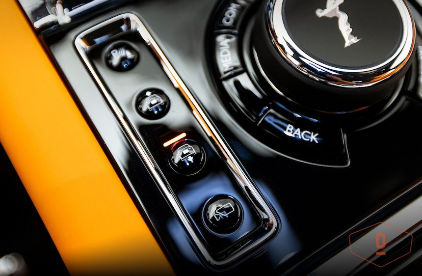 Foto do veículo ROLLS-ROYCE CULLINAN BLACK BADGE 2023 1 KM 7.200.000,00