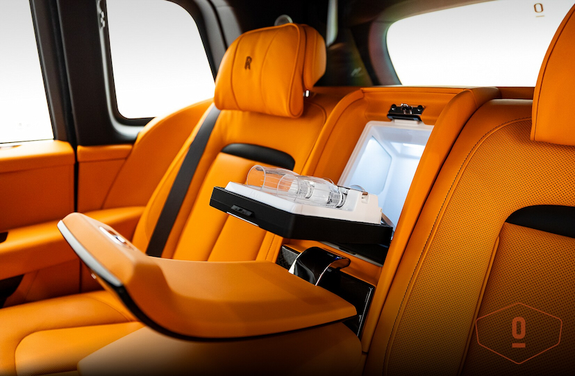 Foto do veículo ROLLS-ROYCE CULLINAN BLACK BADGE 2023 1 KM 7.200.000,00
