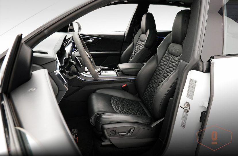 Foto do veículo AUDI RSQ8 4.0 V8 TWINTURBO MHEV TIPTRONIC  17 KM 790.000,00