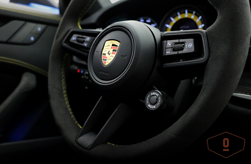 Foto do veículo PORSCHE 911 GT3 2022 3.990 KM 2.150.000,00