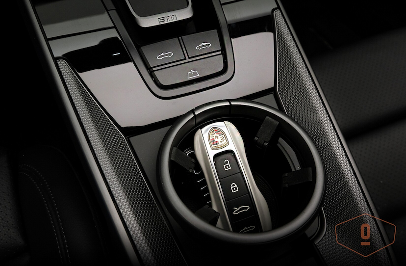 Foto do veículo PORSCHE 911 CARRERA CABRIOLET 2022 2 KM 970.000,00