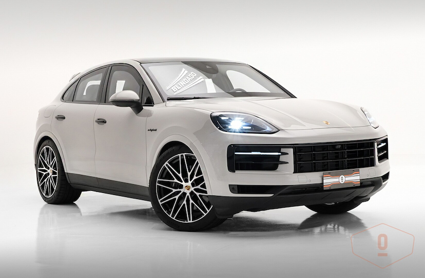 Foto do veículo PORSCHE CAYENNE E-HYBRID COUPÉ 2024 3 KM 1.030.000,00