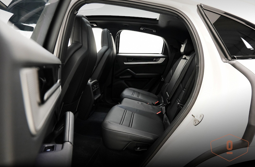 Foto do veículo PORSCHE CAYENNE E-HYBRID COUPÉ 2024 3 KM 1.030.000,00