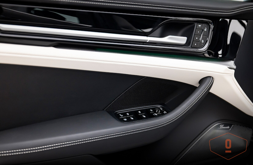 Foto do veículo PORSCHE PANAMERA 4S E-HYBRID  0 KM 1.350.000,00