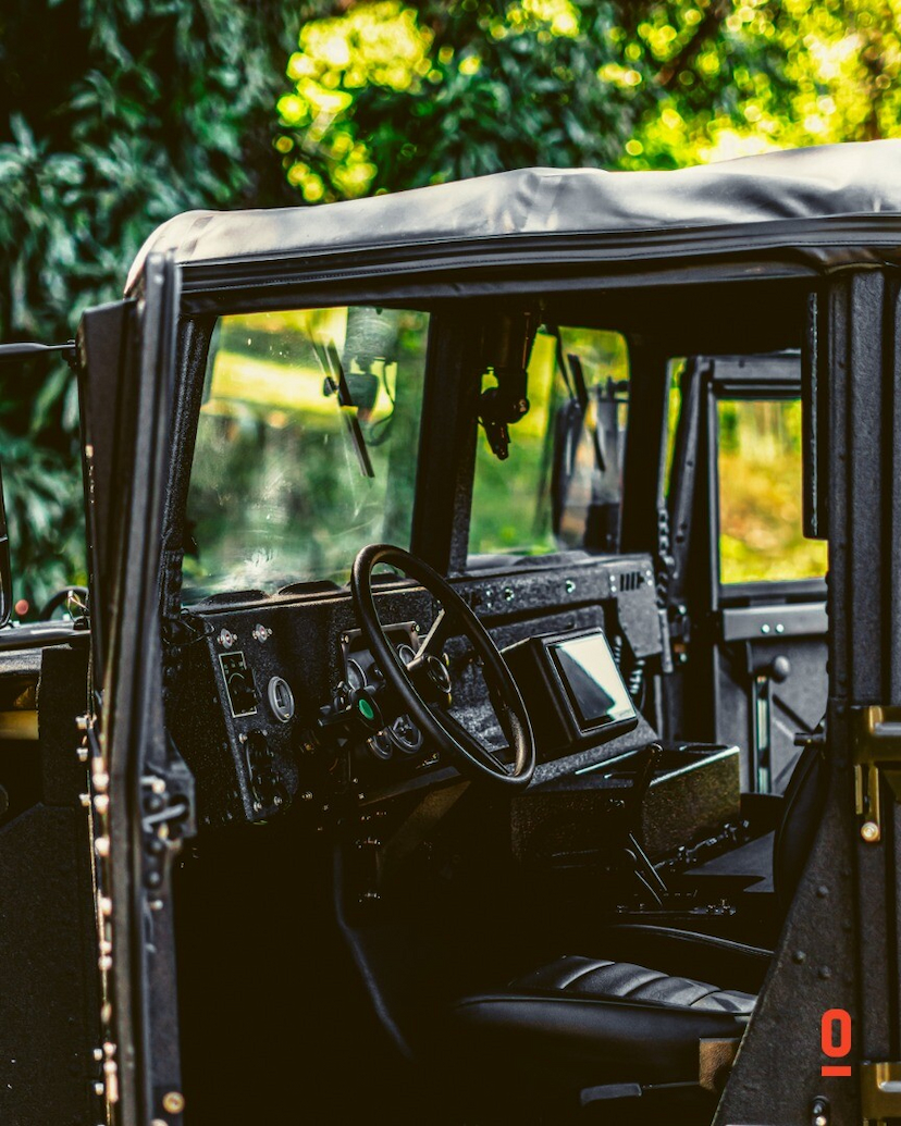 Foto do veículo HUMMER H1   1987 126.494 KM 650.000,00