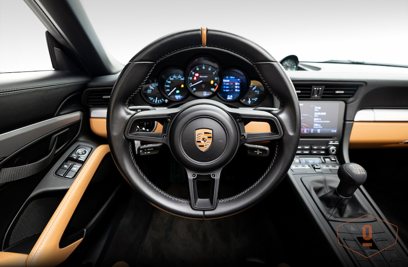 Foto do veículo PORSCHE 911 SPEEDSTER MANUAL 2019 6.032 KM 3.990.000,00