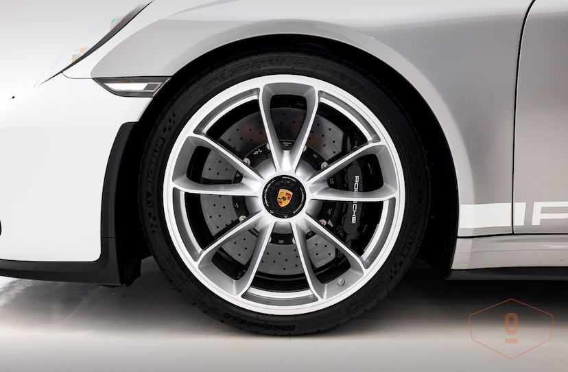Foto do veículo PORSCHE 911 SPEEDSTER MANUAL 2019 6.032 KM 3.990.000,00