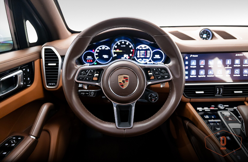 Foto do veículo PORSCHE CAYENNE E-HYBRID PLATINUM EDITION 2023 24.318 KM 690.000,00