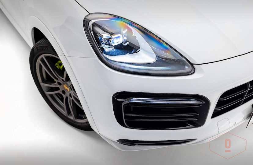 Foto do veículo PORSCHE CAYENNE E-HYBRID PLATINUM EDITION 2023 24.318 KM 690.000,00