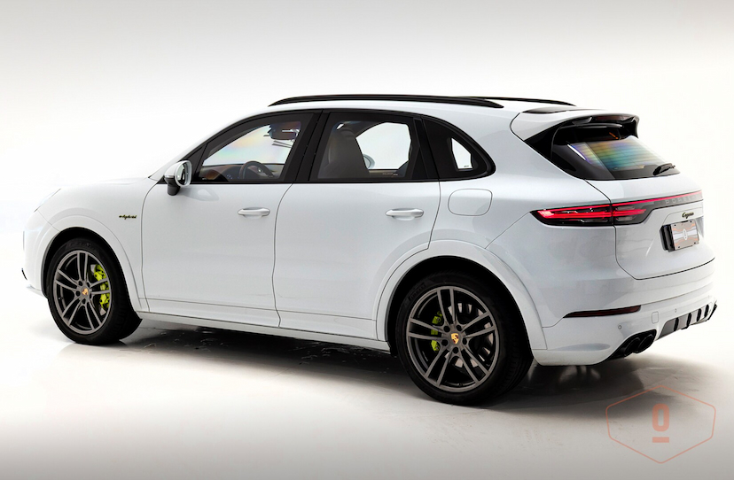 Foto do veículo PORSCHE CAYENNE E-HYBRID PLATINUM EDITION 2023 24.318 KM 690.000,00