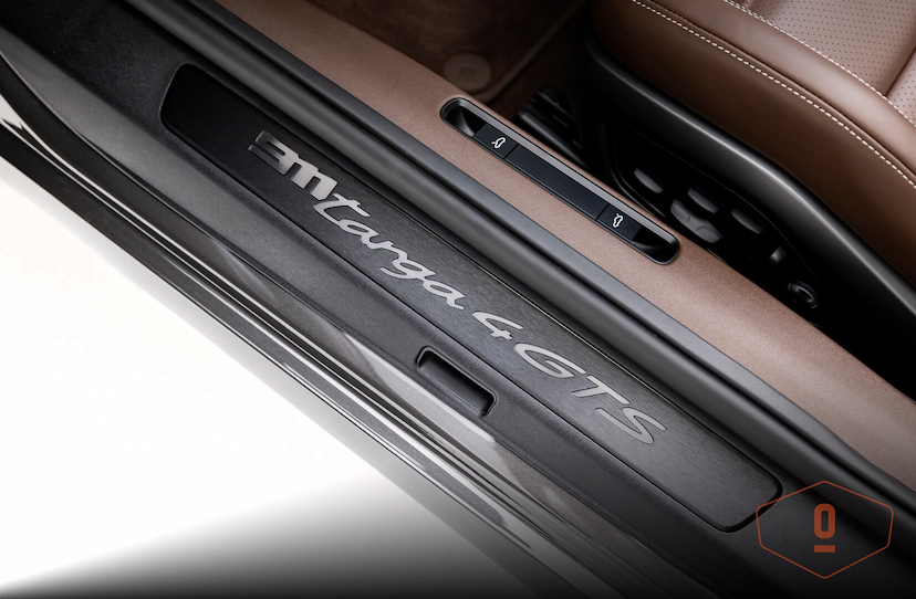 Foto do veículo PORSCHE 911 TARGA 4 GTS 2024 2.976 KM 1.300.000,00