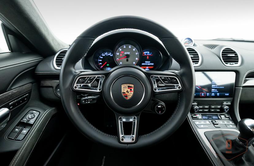 Foto do veículo PORSCHE 718 CAYMAN GTS MANUAL 2024 7.194 KM 790.000,00