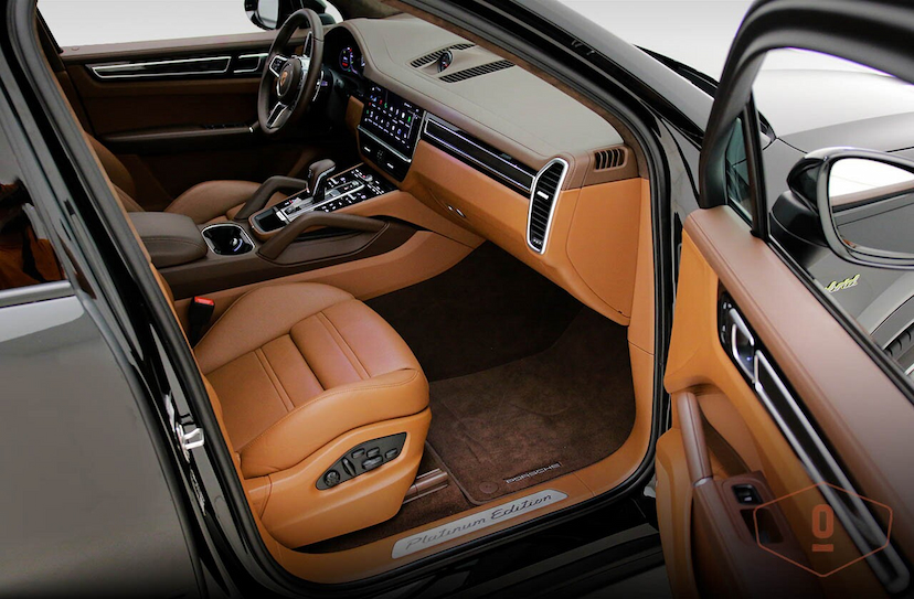 Foto do veículo PORSCHE CAYENNE E-HYBRID PLATINUM EDITION 2023 24.442 KM 630.000,00