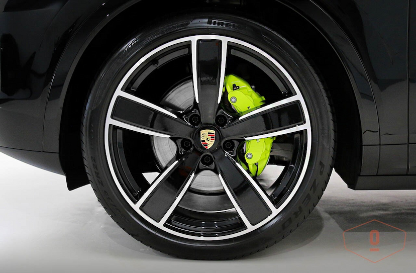 Foto do veículo PORSCHE CAYENNE E-HYBRID PLATINUM EDITION 2023 24.442 KM 630.000,00