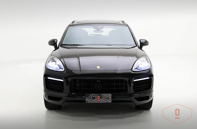 Foto do veículo PORSCHE CAYENNE E-HYBRID PLATINUM EDITION 2023 24.442 KM 630.000,00