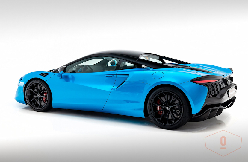 Foto do veículo MCLAREN ARTURA   2023 2.955 KM 2.400.000,00