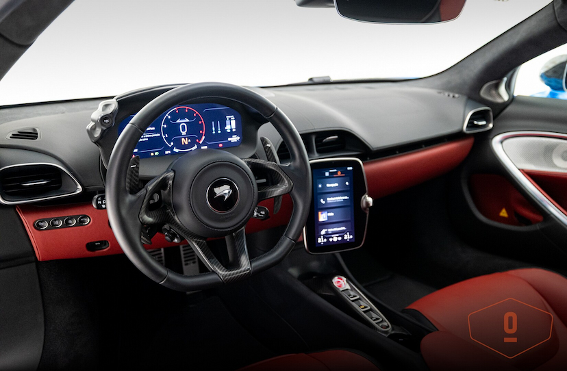 Foto do veículo MCLAREN ARTURA   2023 2.955 KM 2.400.000,00