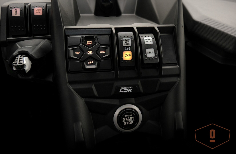 Foto do veículo CAN-AM MAVERICK X3 MAX  DS TURBO R 2023 202 KM 230.000,00