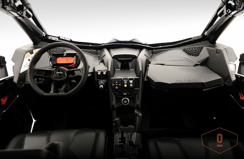 Foto do veículo CAN-AM MAVERICK X3 MAX  DS TURBO R 2023 202 KM 230.000,00