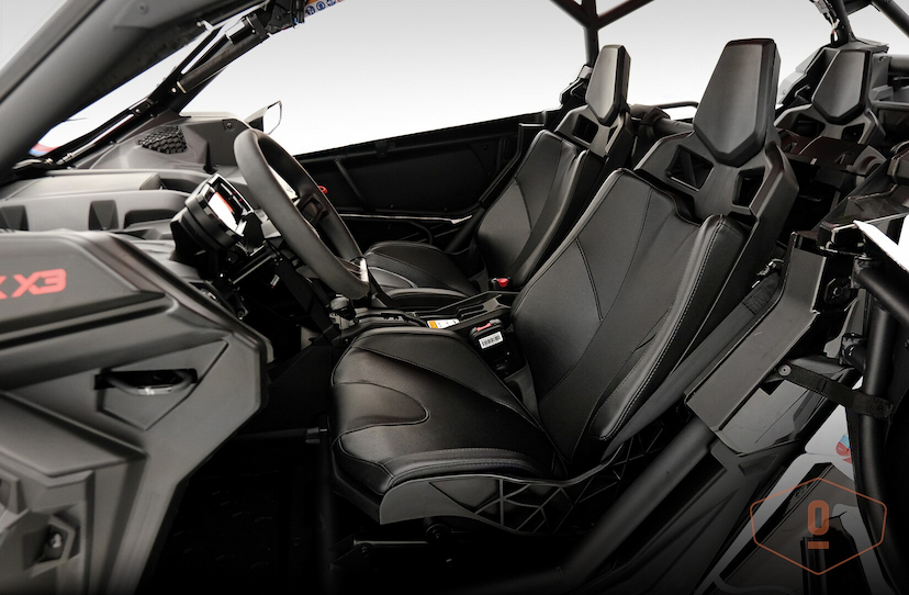 Foto do veículo CAN-AM MAVERICK X3 MAX  DS TURBO R 2023 202 KM 230.000,00