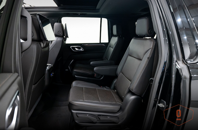 Foto do veículo CHEVROLET SUBURBAN HIGH COUNTRY 7L 2021 12.099 KM 950.000,00