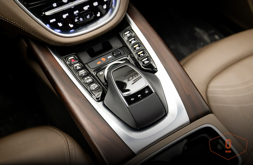 Foto do veículo ASTON MARTIN DBX   2022 3.514 KM 1.990.000,00