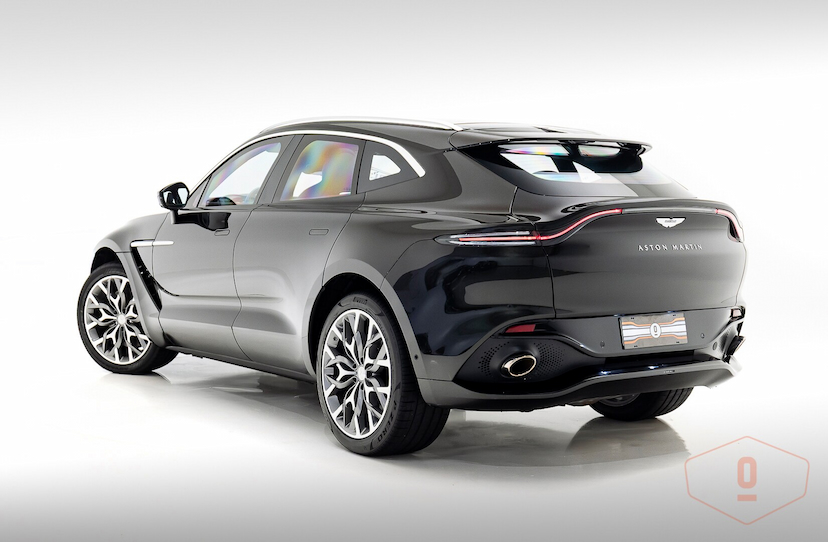 Foto do veículo ASTON MARTIN DBX   2022 3.514 KM 1.990.000,00