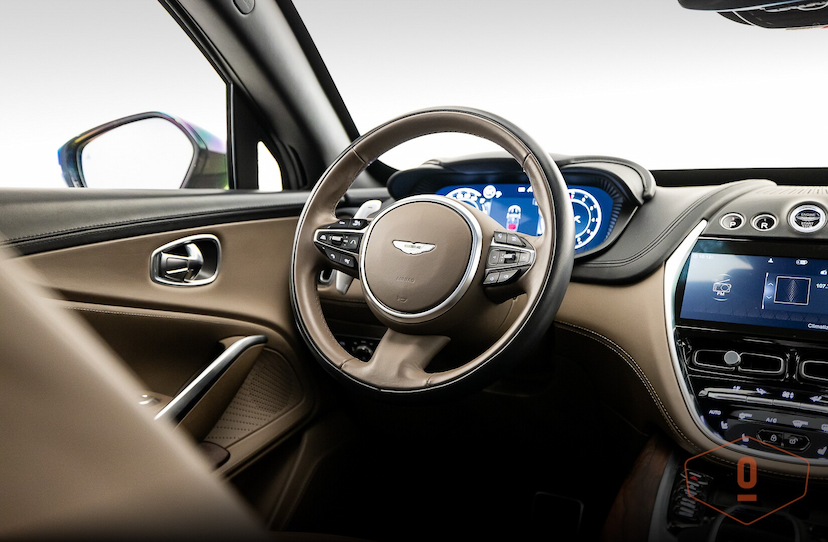 Foto do veículo ASTON MARTIN DBX   2022 3.514 KM 1.990.000,00