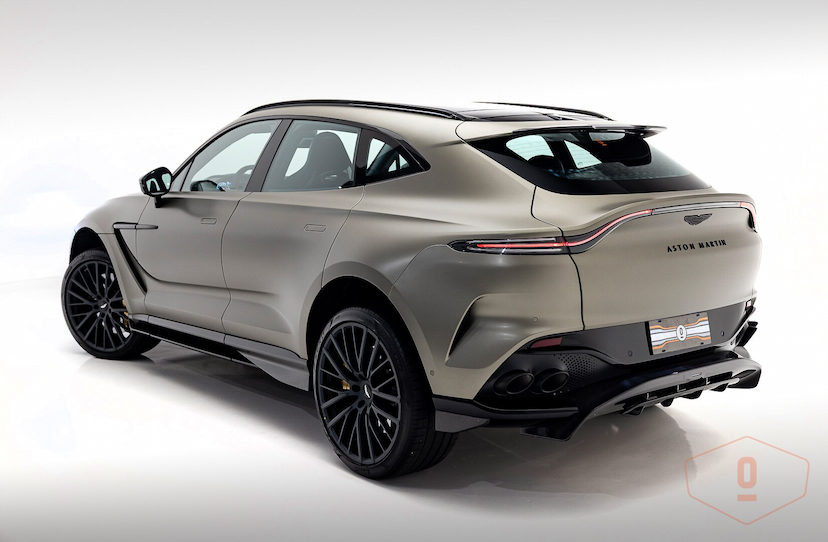 Foto do veículo ASTON MARTIN DBX707   2023 3.025 KM 2.390.000,00