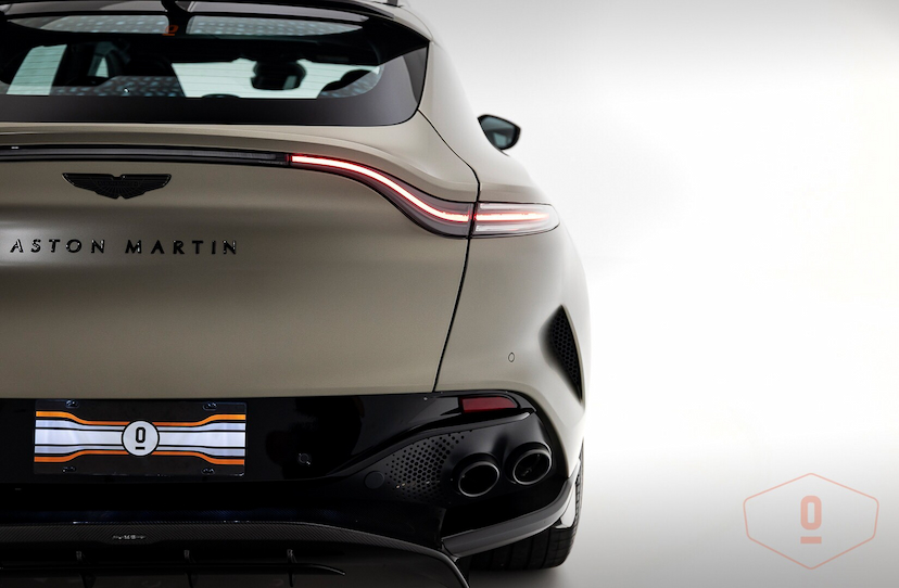 Foto do veículo ASTON MARTIN DBX707   2023 3.025 KM 2.390.000,00